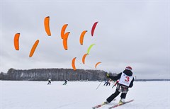 Первенство России в дисциплинах сноукайтинг курс-рейс лыжи/доска.